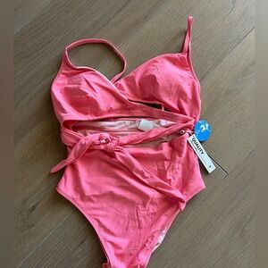 Cupshe Beach Party Tie Front Wrap Pink One Piece Swimsuit M/Pink